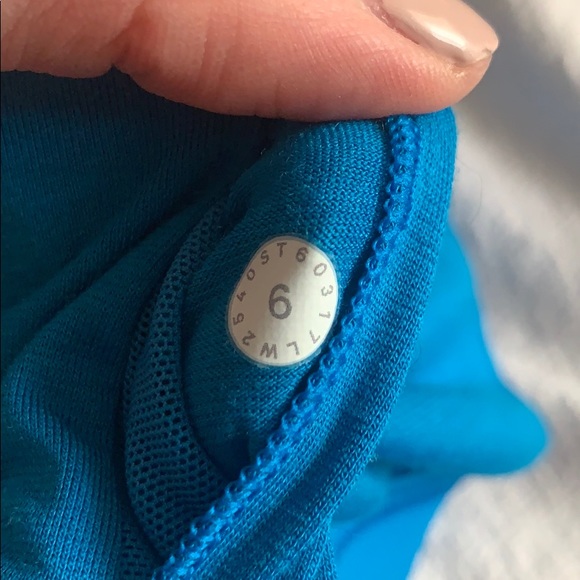 Custom lululemon Energy bra size 6 - Picture 3 of 3
